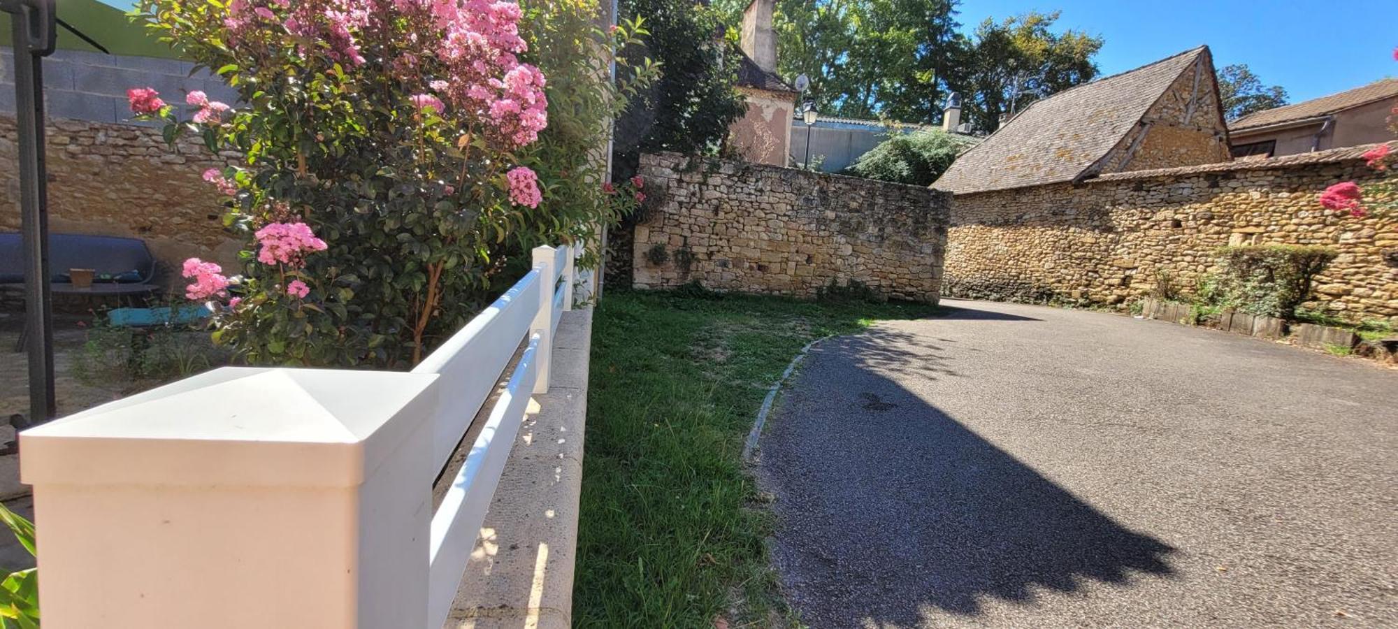 Hébergement de vacances Perigord Noir Les Sauges Rouges 3 Etoiles *